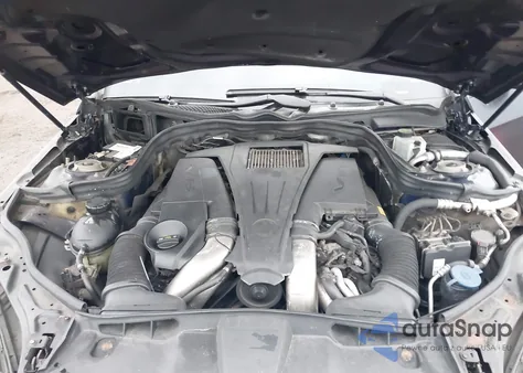 2013 Mercedes-Benz E 550 4Matic z USA, uszkodzony, nr VIN WDDHF9BB5DA677295